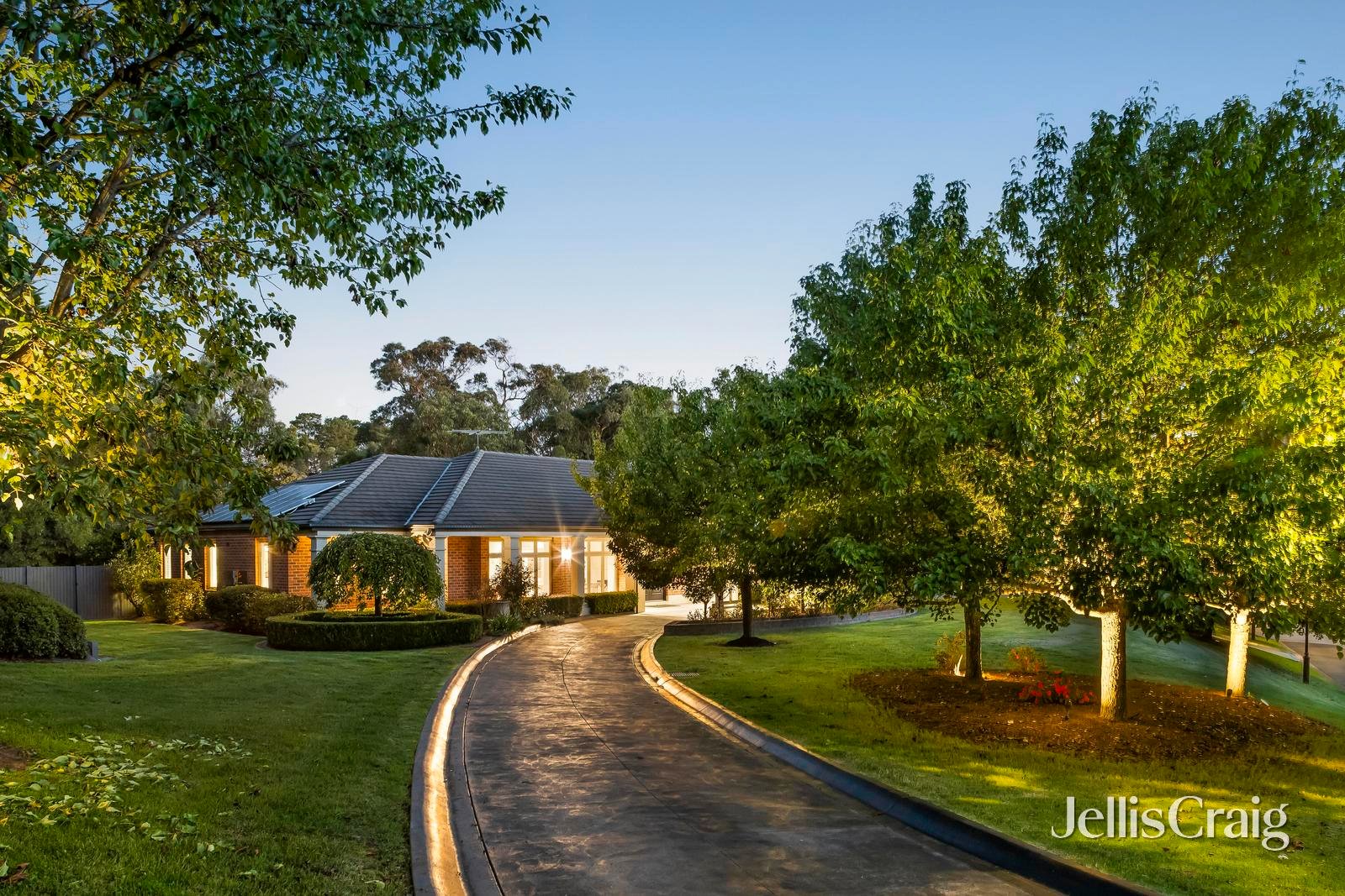 29 Knees Road, Park&nbsp;Orchards image 1