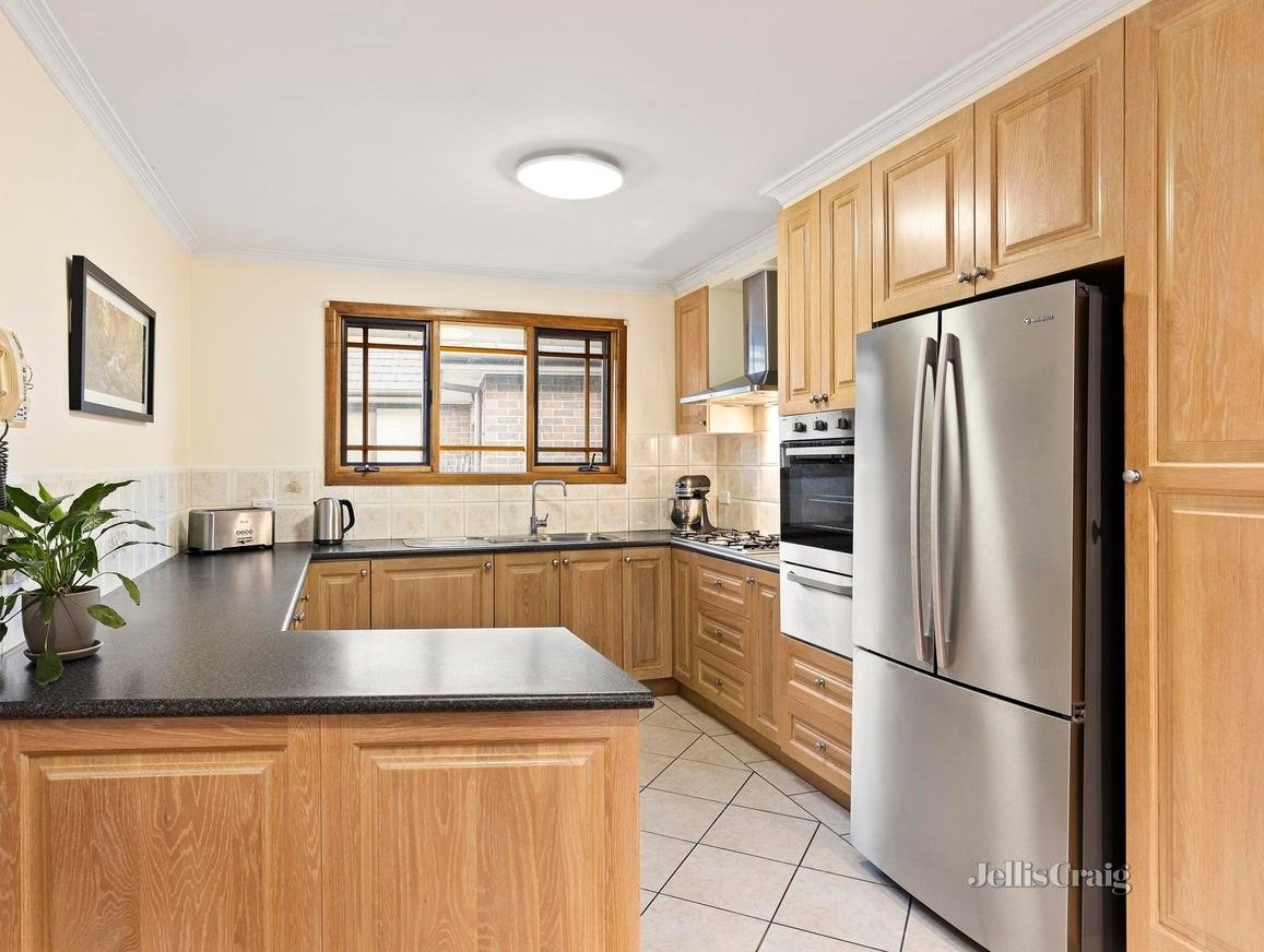 29 Latrobe Street, Bulleen image 3