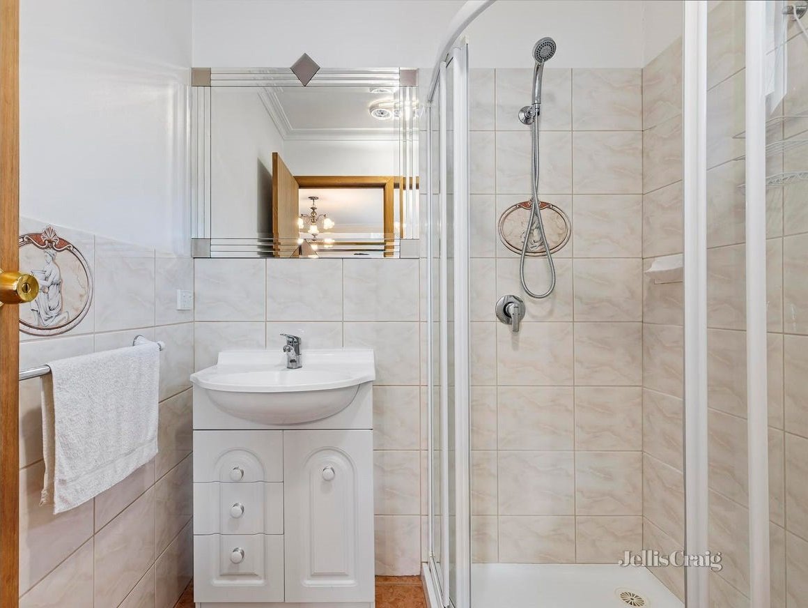 29 Latrobe Street, Bulleen image 8