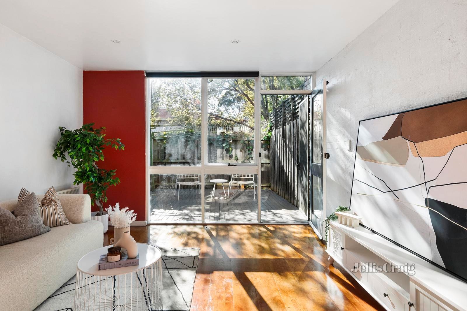 29 Laura Place, Fitzroy North image 2