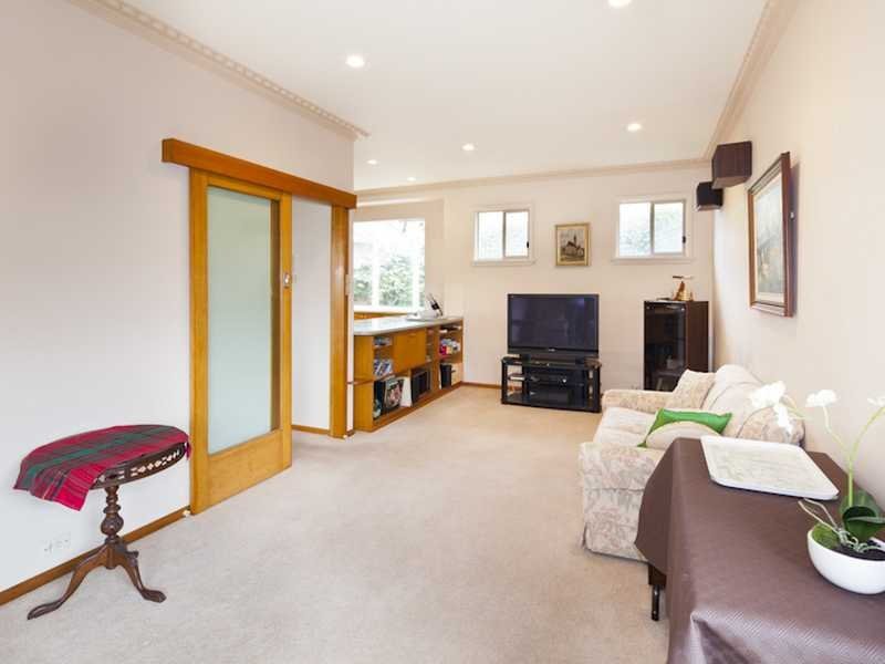 29 Layton Crescent, Newtown image 6
