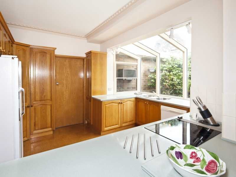 29 Layton Crescent, Newtown image 8