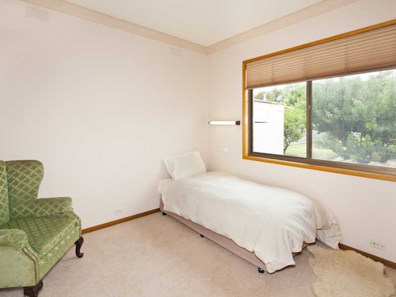 29 Layton Crescent, Newtown image 13