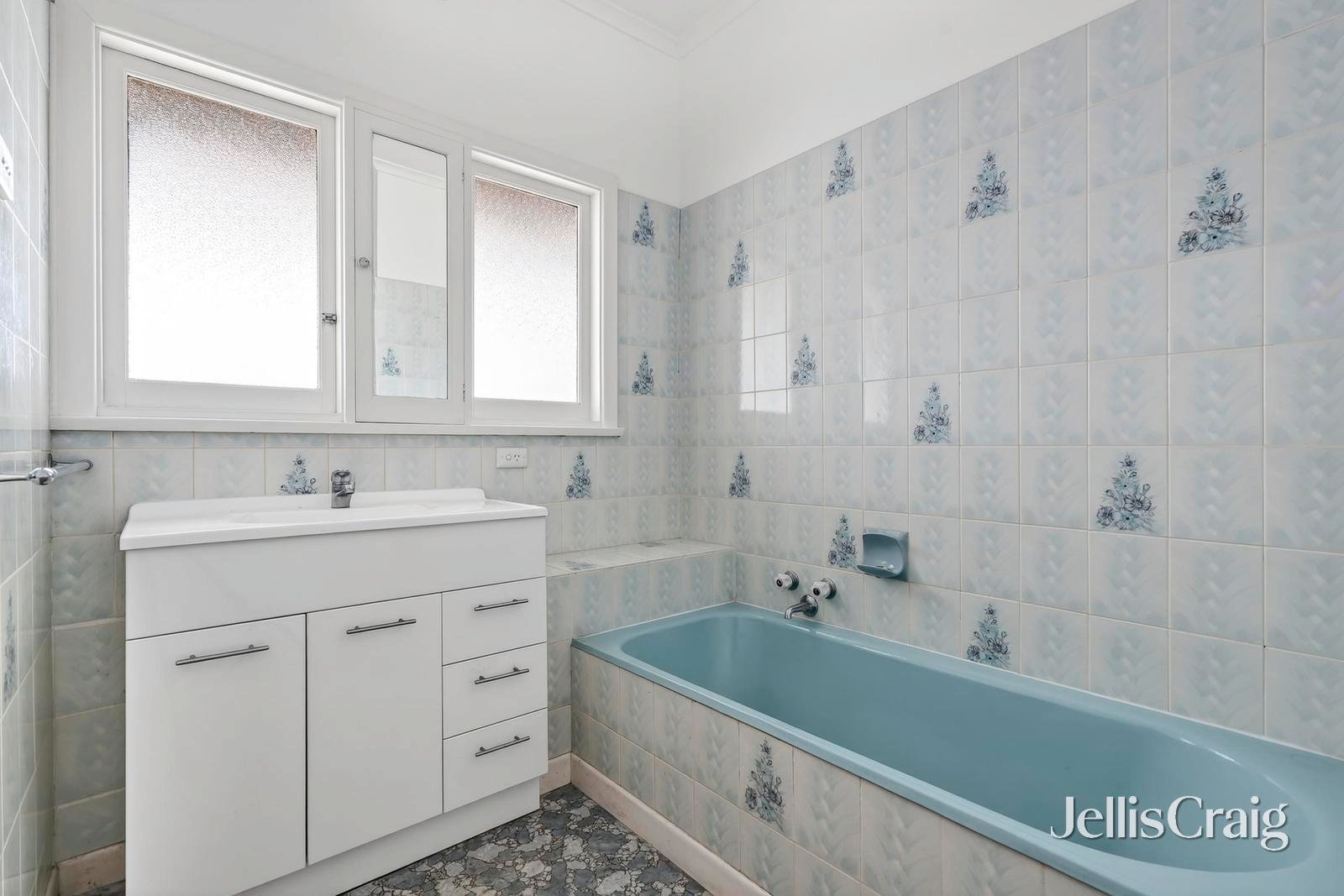 29 Lloyd Street, Belmont image 6