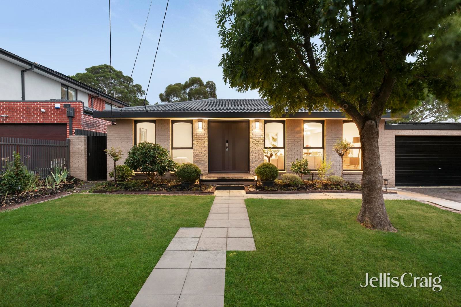 29 Lomond Drive, Glen&nbsp;Waverley image 2