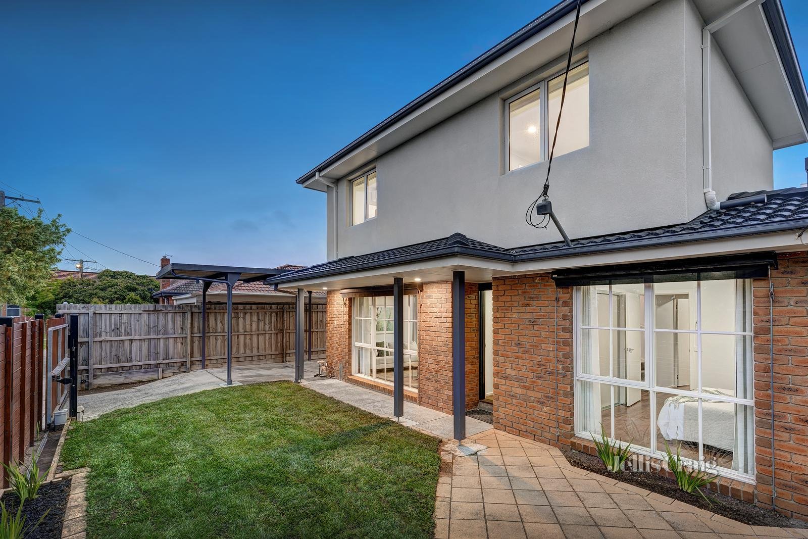 2/9 London Street, Bentleigh image 2