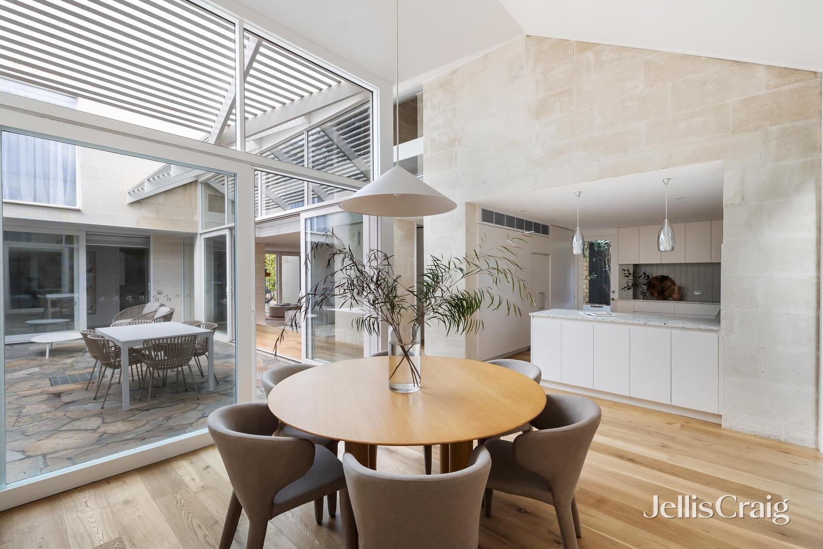 29 Macfarlan Street, South Yarra image 7