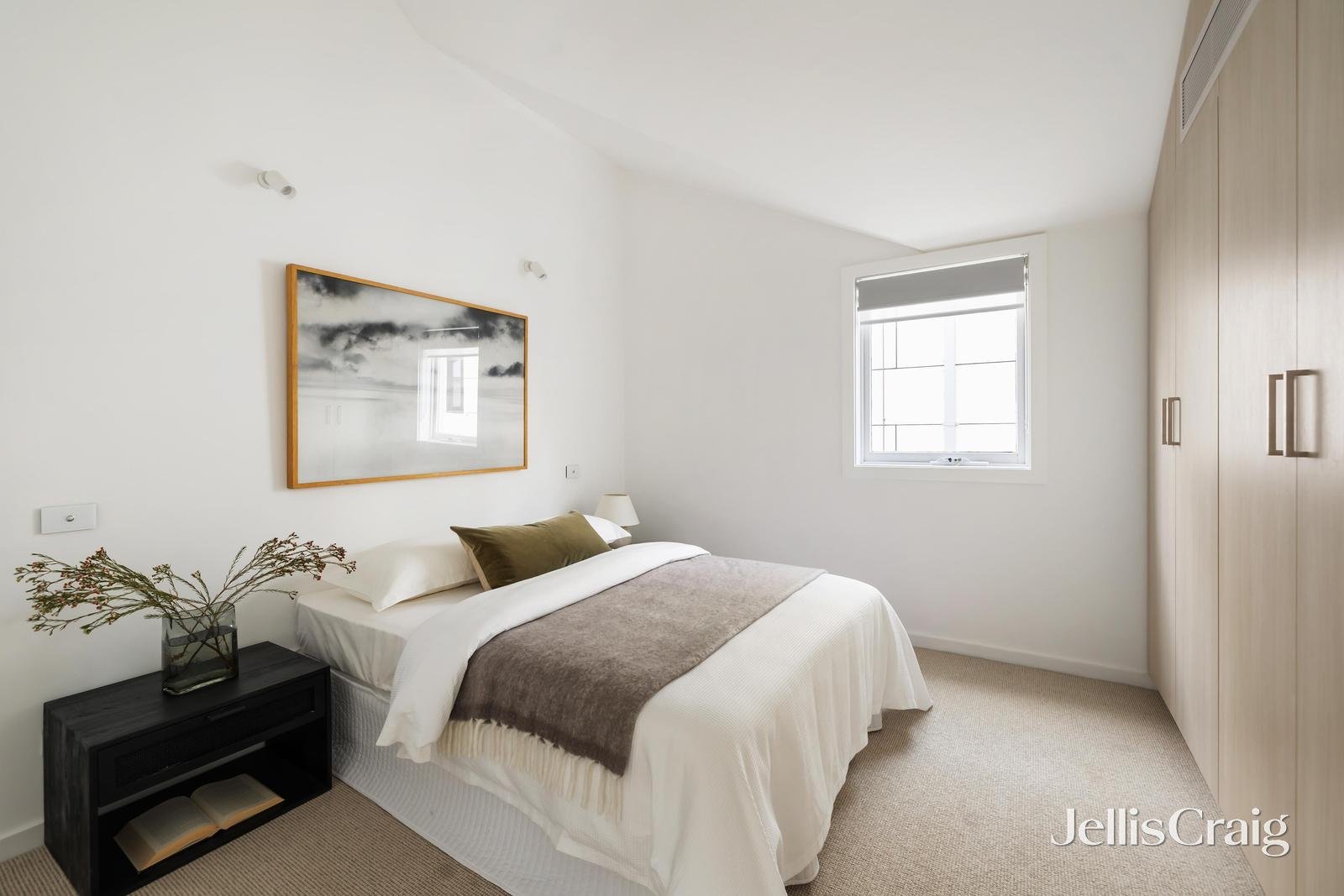 29 Macfarlan Street, South Yarra image 16