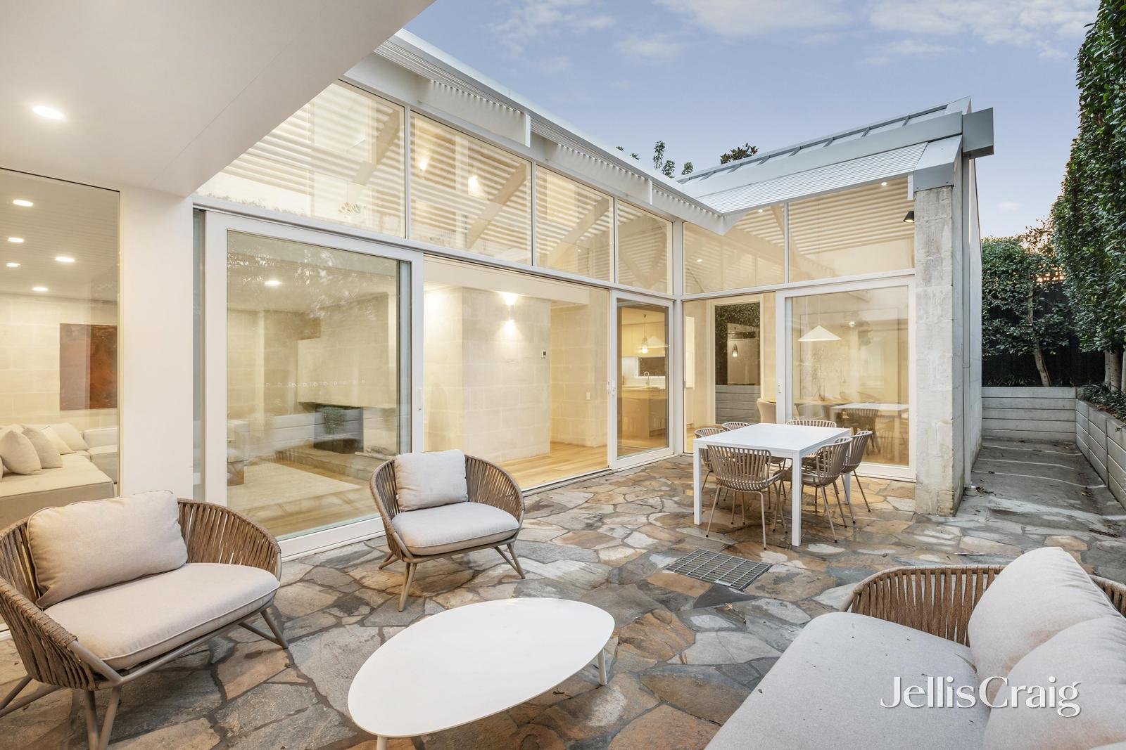 29 Macfarlan Street, South Yarra image 17