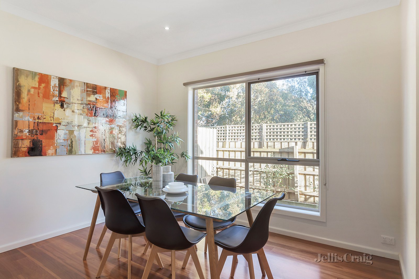 2/9 Madison Court, Mount Waverley image 5