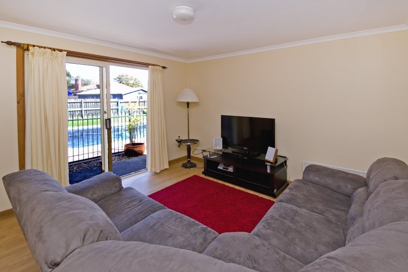 29 McNeill Avenue, East Geelong image 5