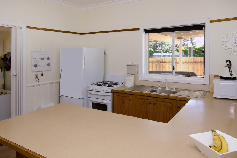 29 McNeill Avenue, East Geelong image 7