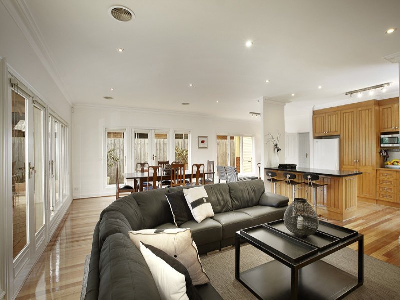 29 Melbourne Road, Williamstown image 2
