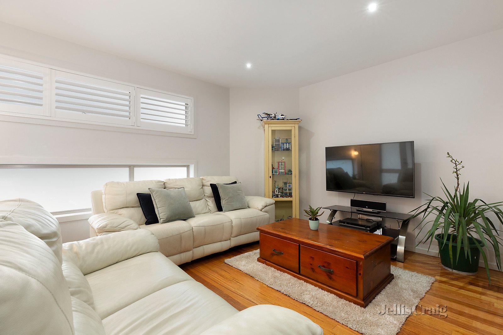 2/9 Menarra Street, Strathmore image 4