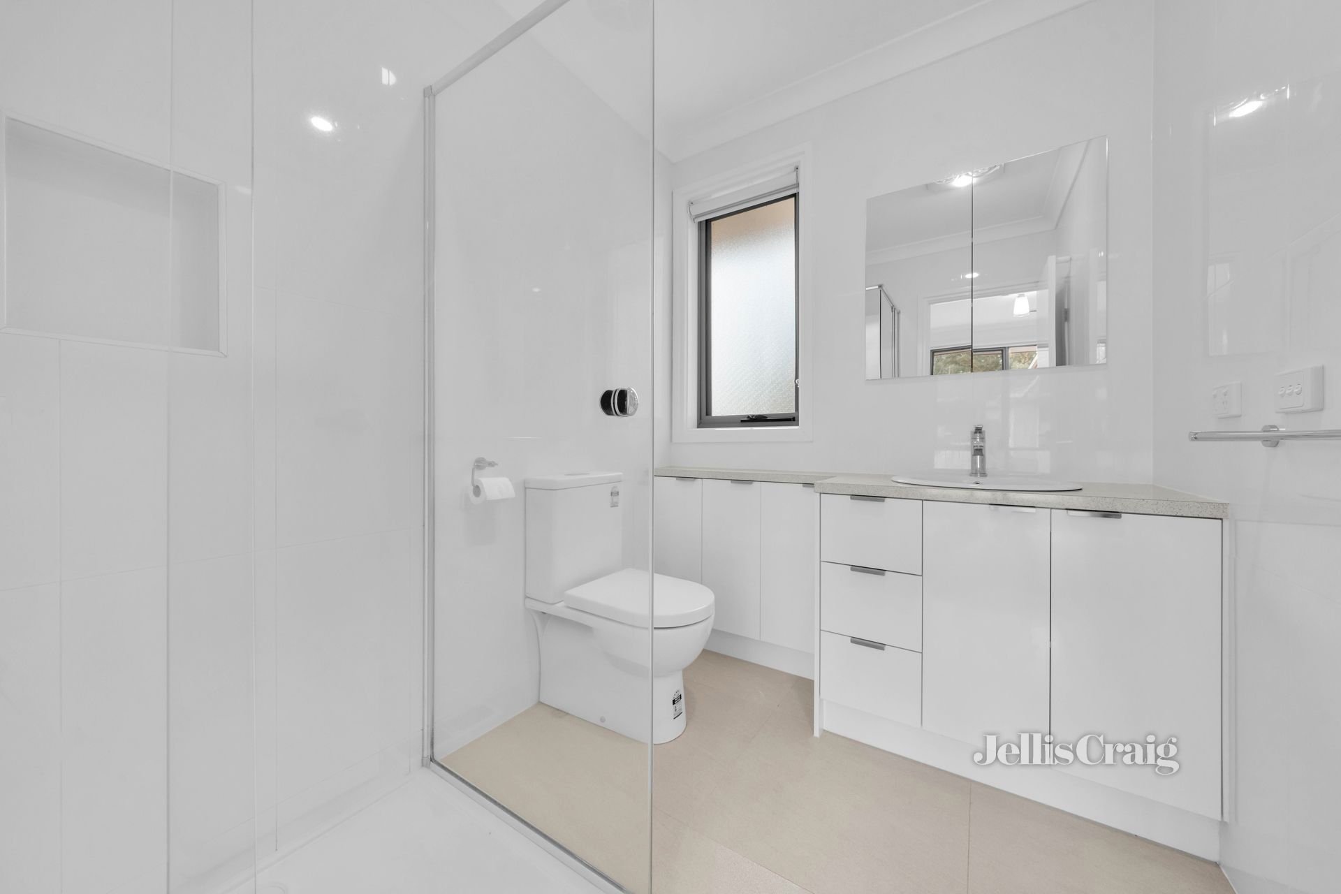 2/9 Montclair Avenue, Glen Waverley image 5