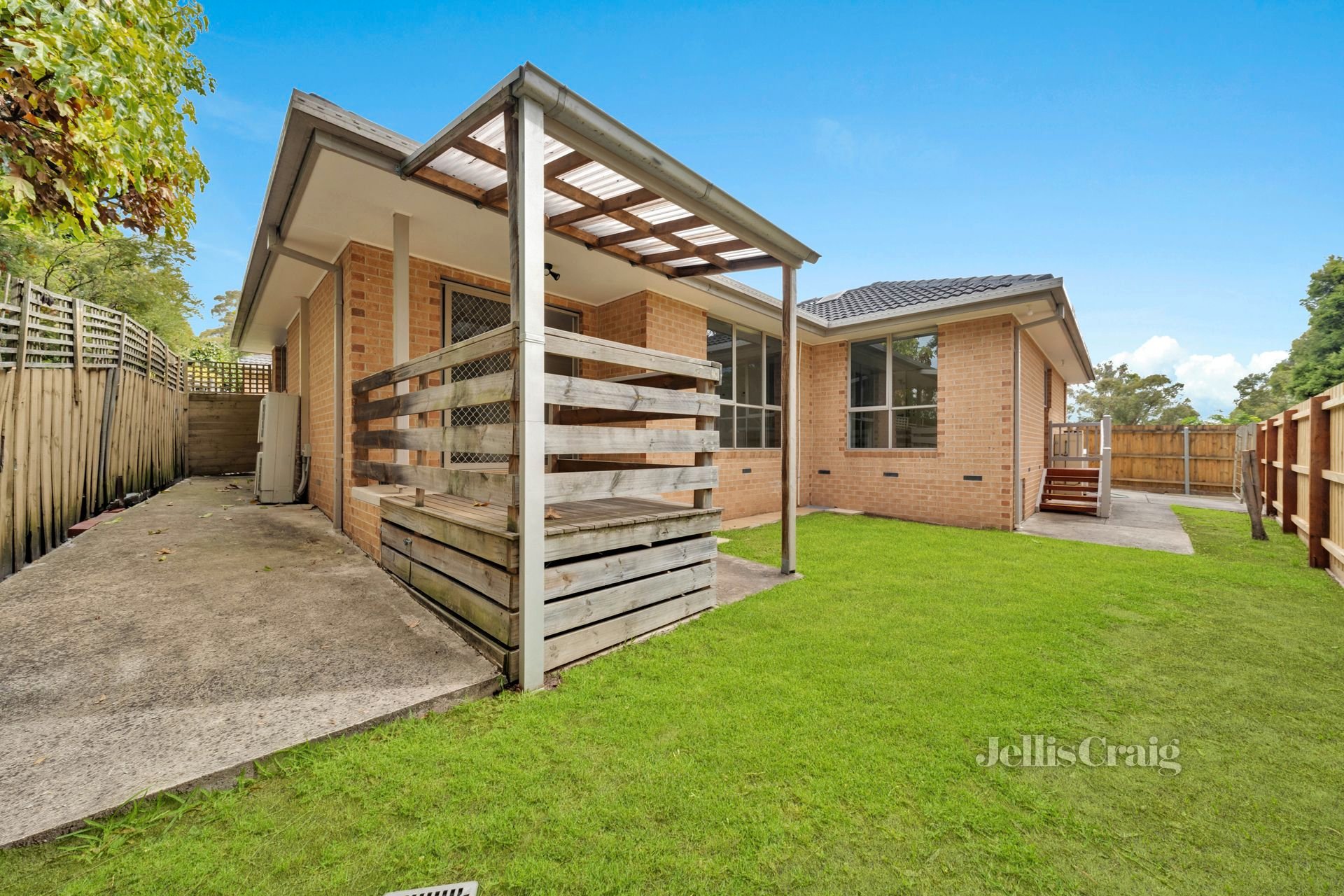 2/9 Montclair Avenue, Glen Waverley image 8