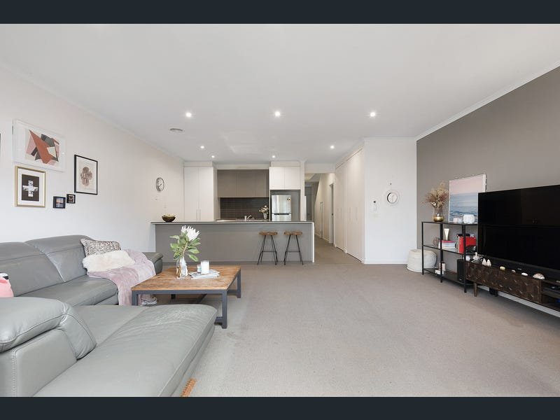 29 Newport Drive, Mulgrave image 2