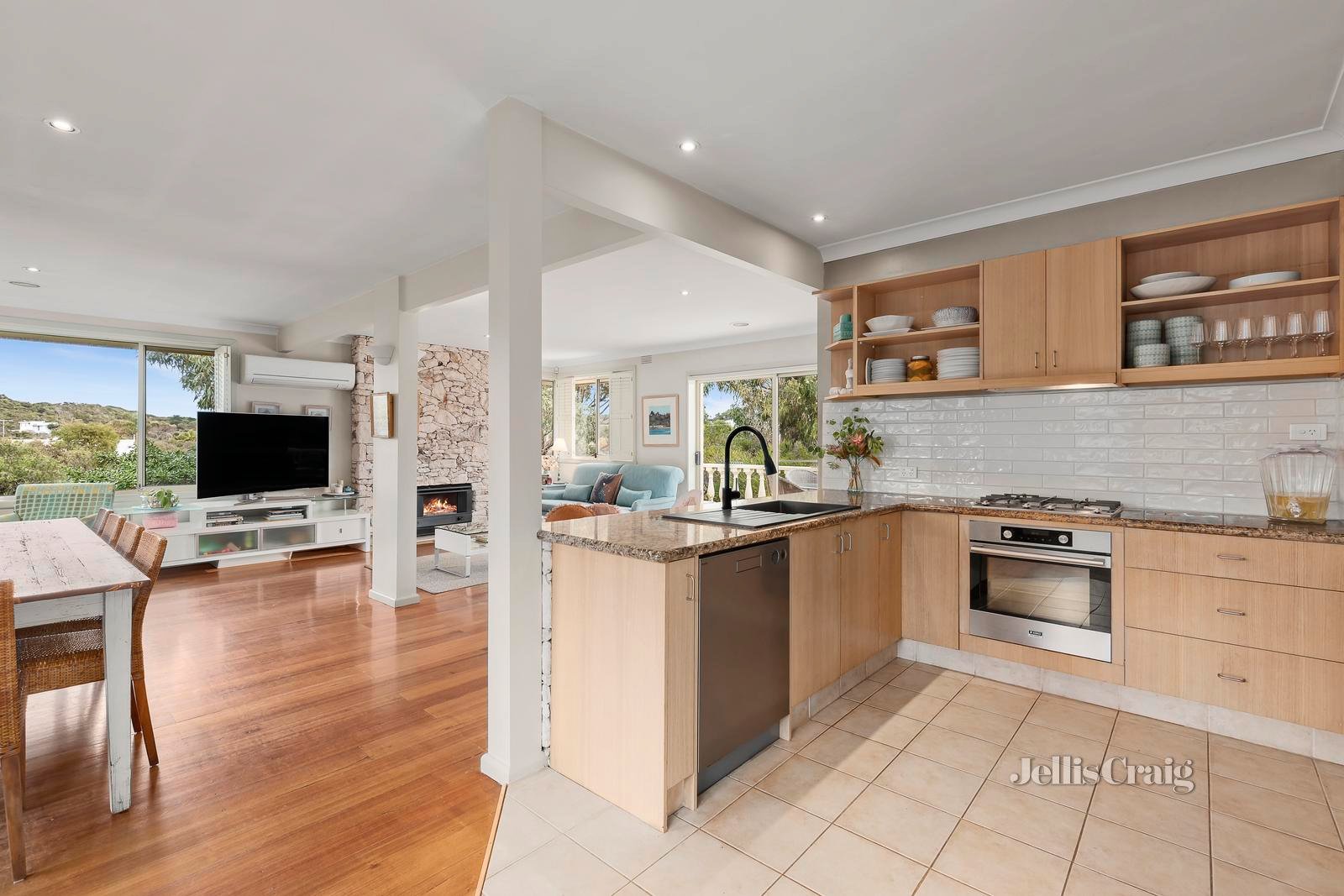 29 Normanby Road, Sorrento image 2
