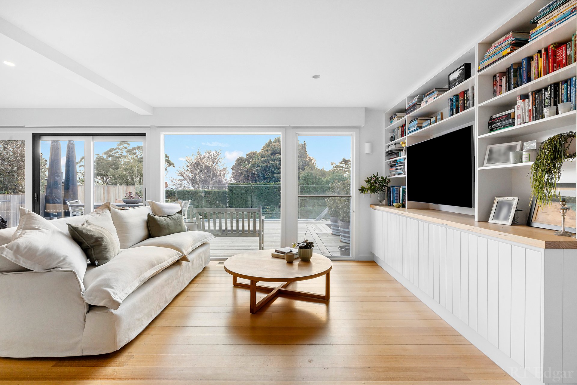 Property Gallery Thumbnail 8