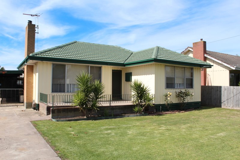 29 Overend Crescent Sale - Image 1