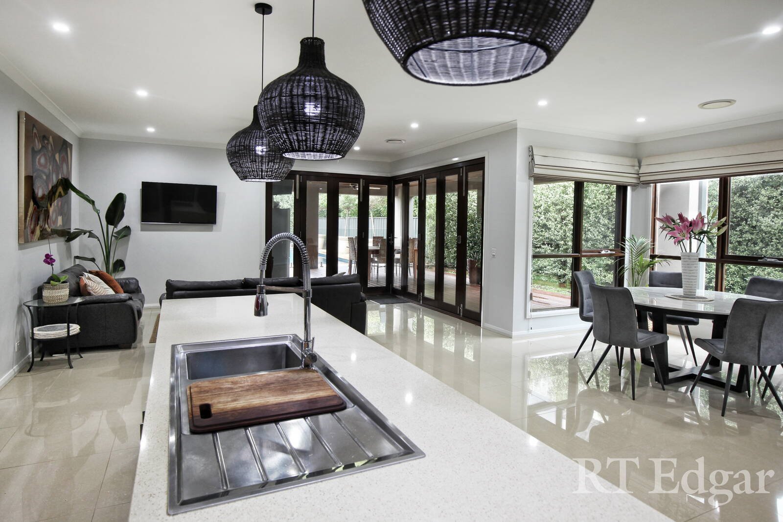 Property Gallery Thumbnail 3