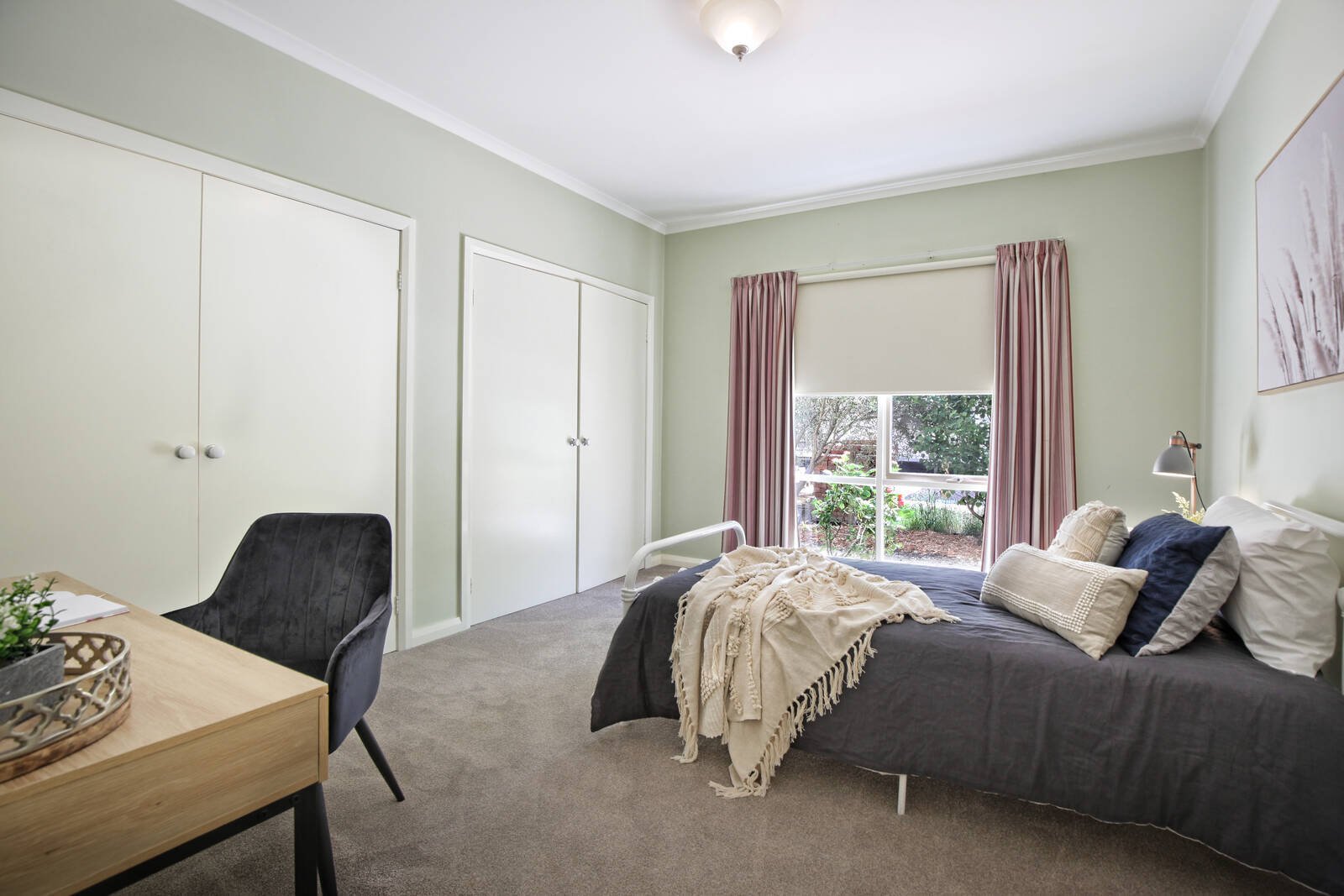 Property Gallery Thumbnail 9
