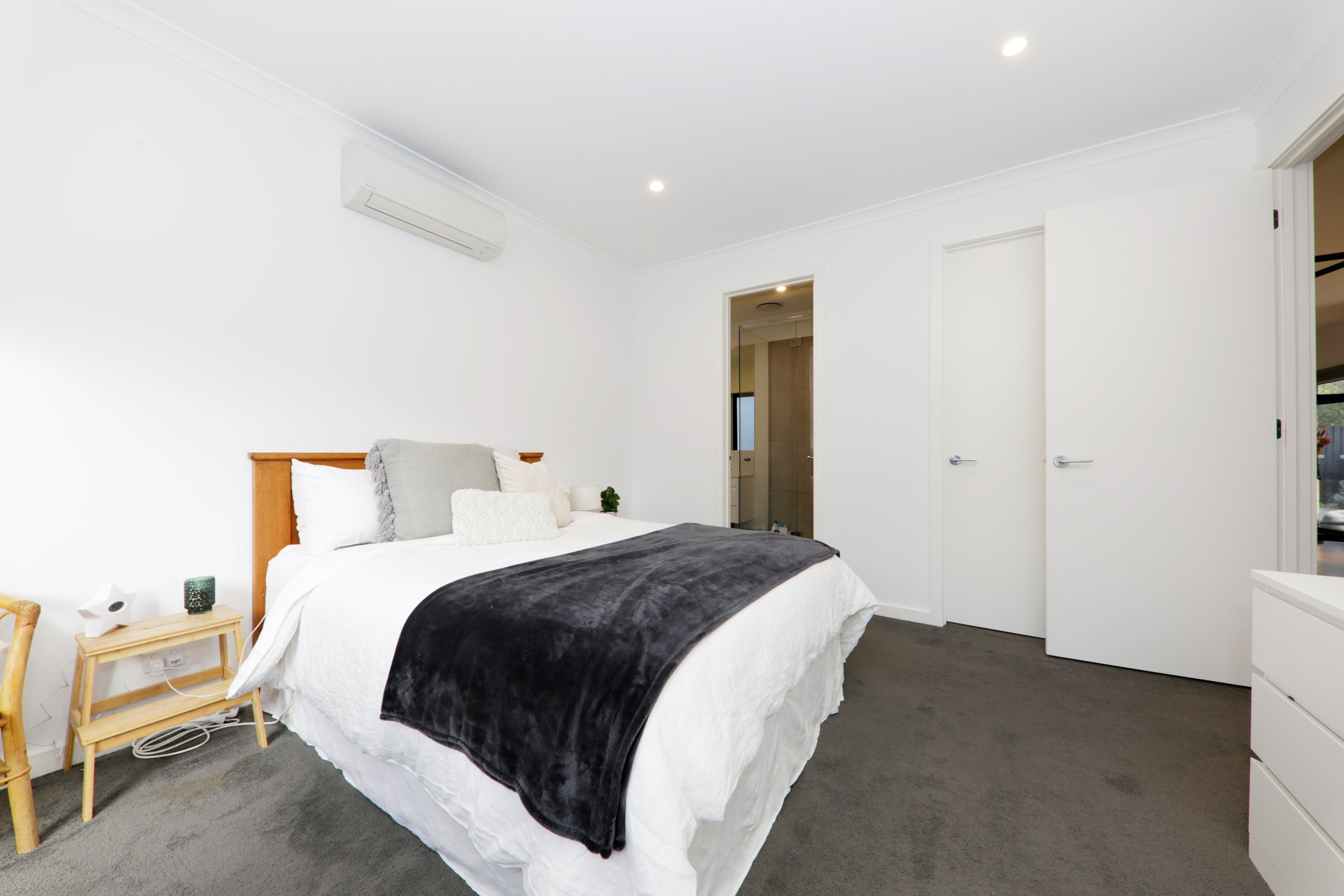 2/9 Paulette Court, Scoresby image 3