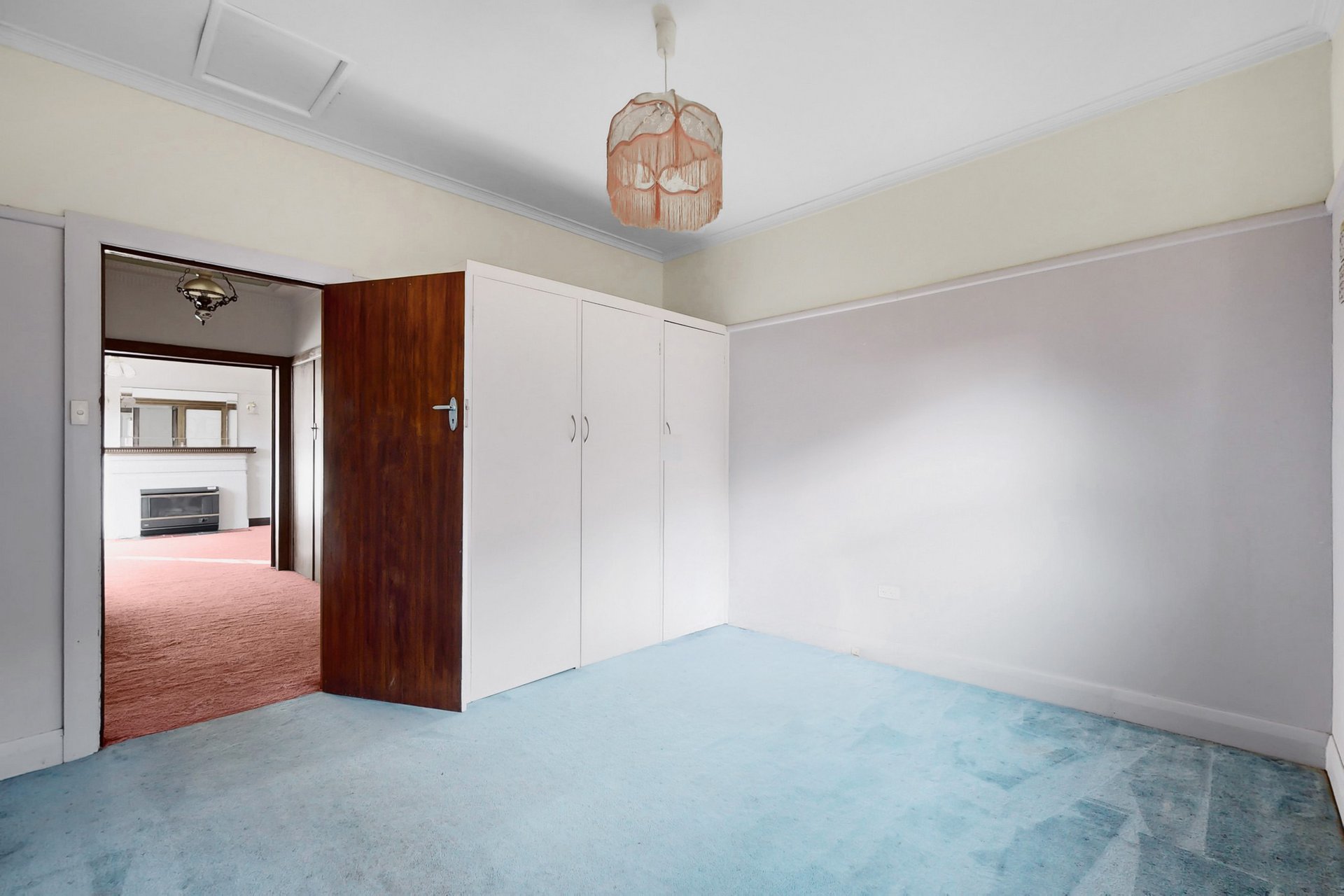 29 Peterleigh Grove, Essendon image 8