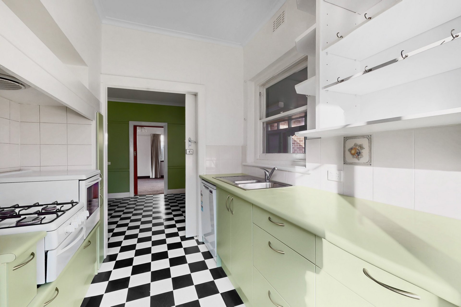29 Peterleigh Grove, Essendon image 3