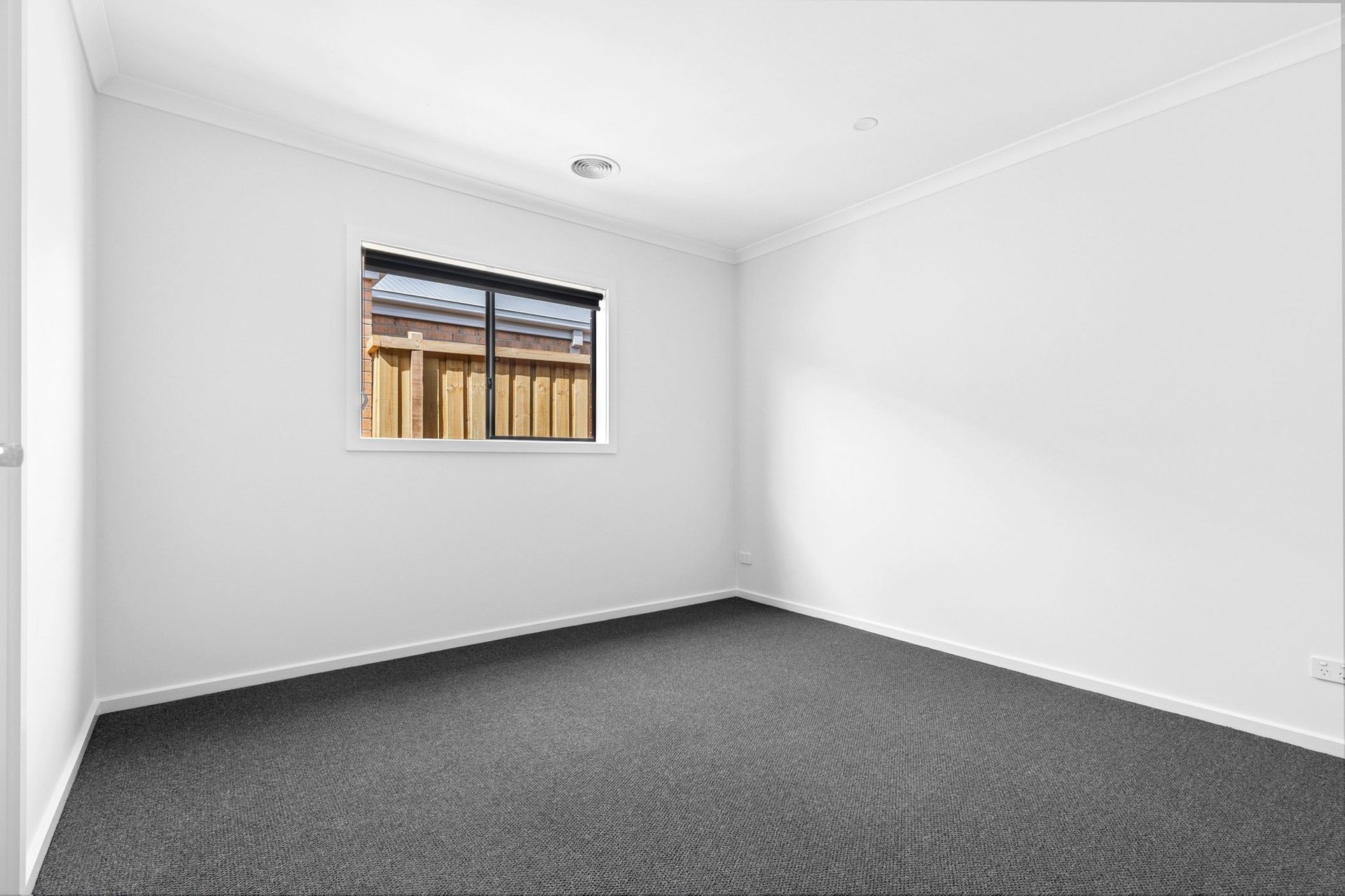 29 Pigeon Street, Charlemont image 3