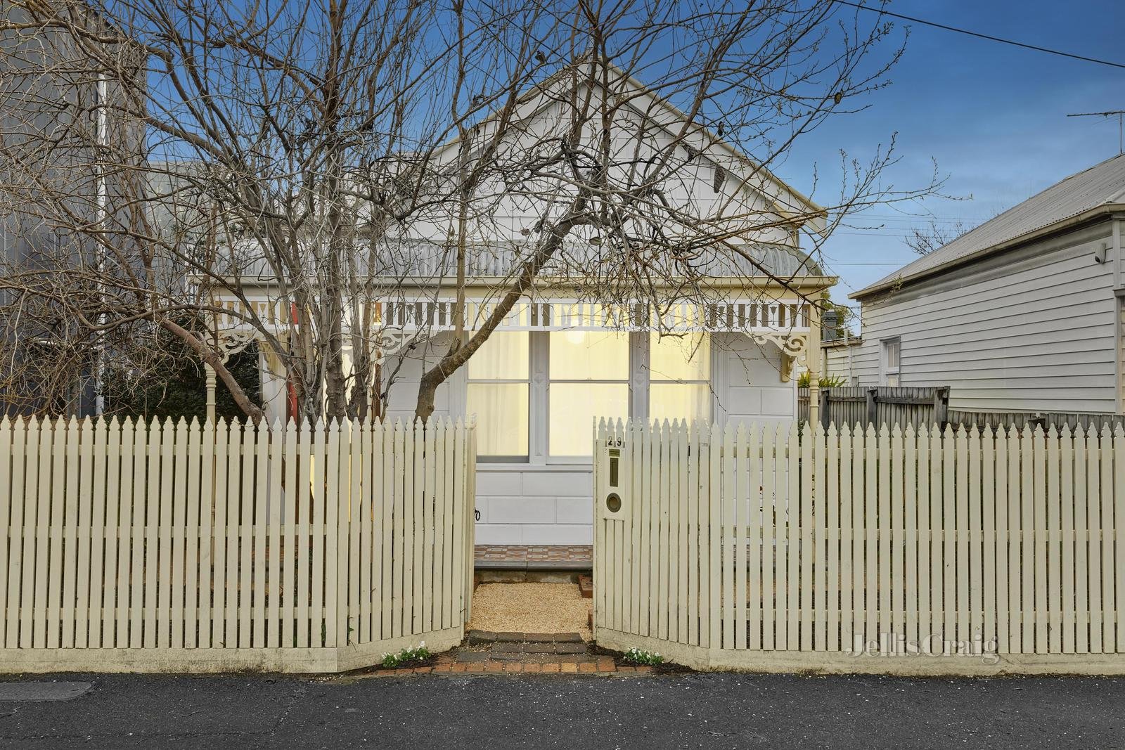 29 Prentice Street, St Kilda East image 1