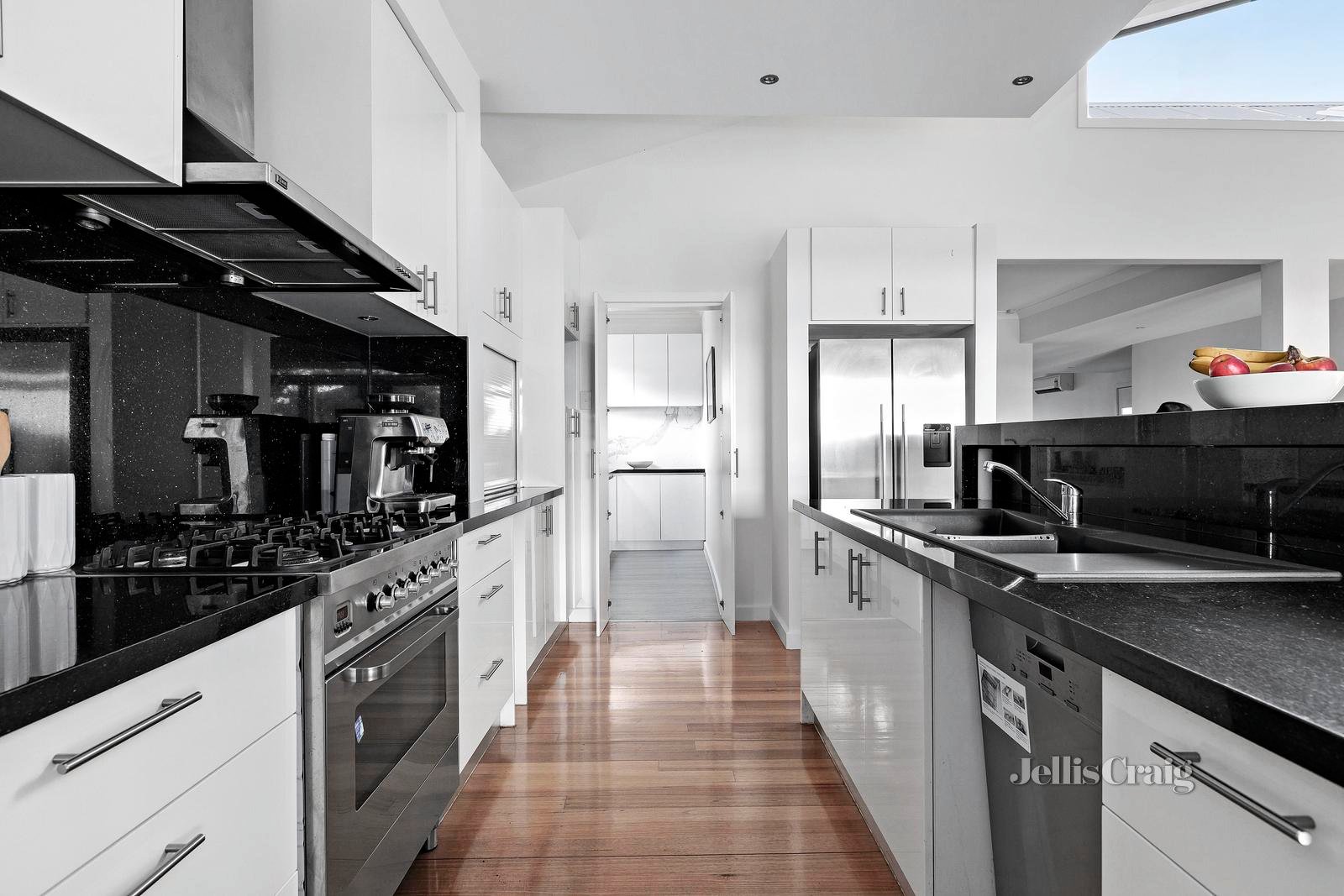 29 Price Street, Essendon image 4