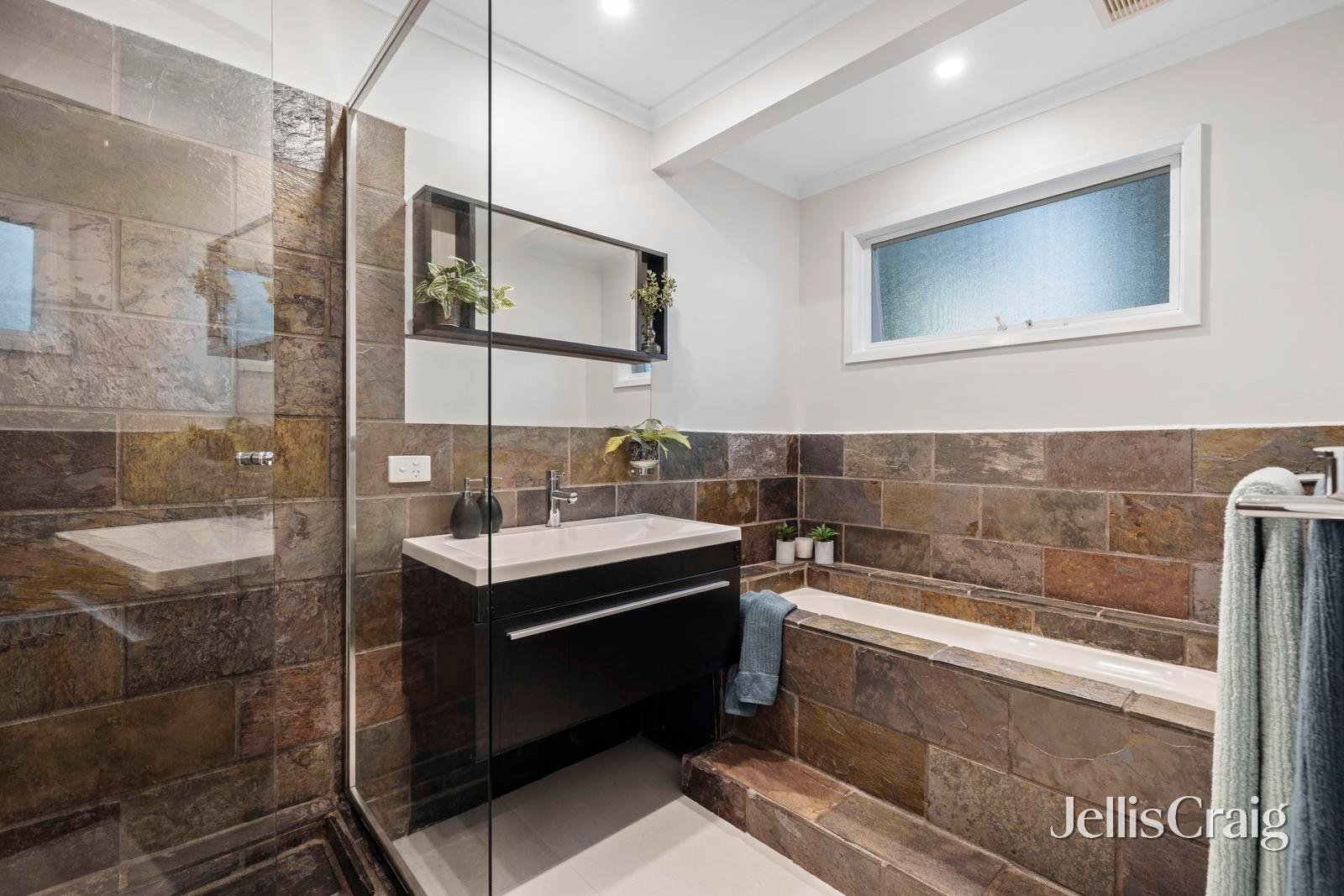 29 Ridley Street, Blairgowrie image 15