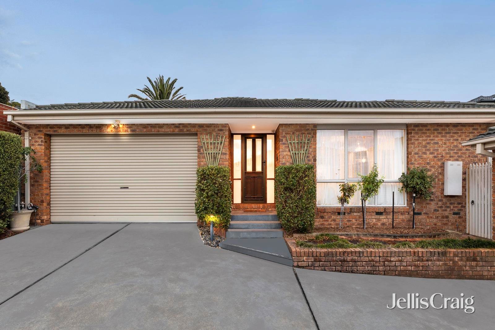 2/9 Rolls Court, Glen&nbsp;Waverley image 1