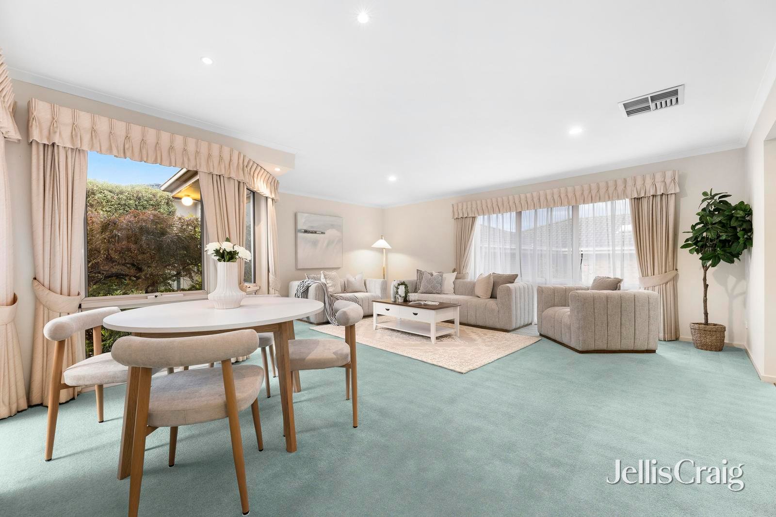 2/9 Rolls Court, Glen&nbsp;Waverley image 3