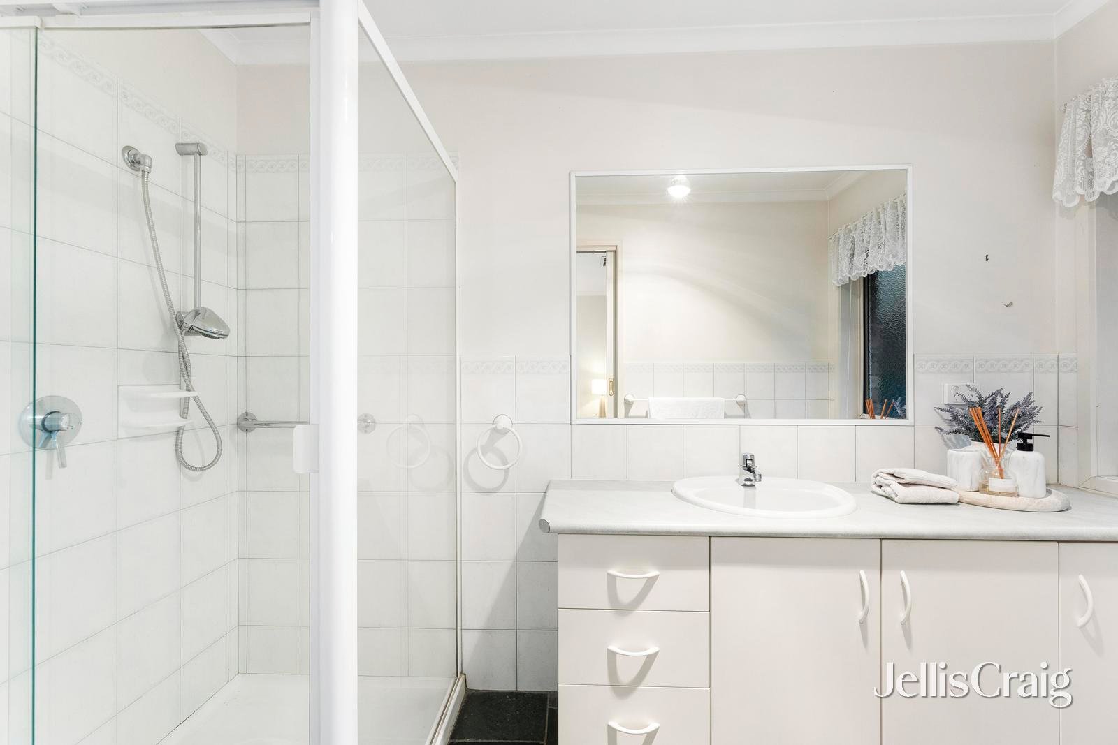 2/9 Rolls Court, Glen&nbsp;Waverley image 12