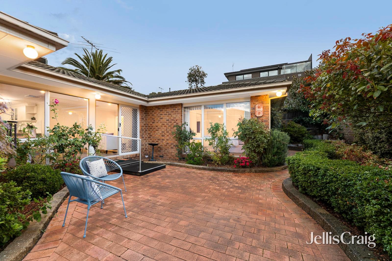 2/9 Rolls Court, Glen&nbsp;Waverley image 14