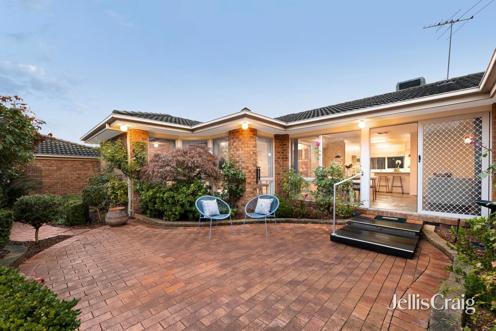 2/9 Rolls Court, Glen&nbsp;Waverley image 15