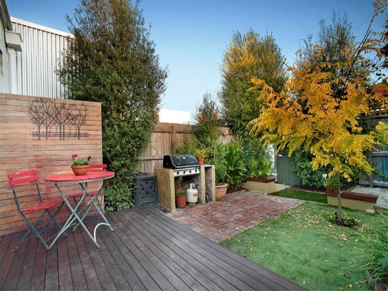 29 Rosamond Street, St Kilda East image 5
