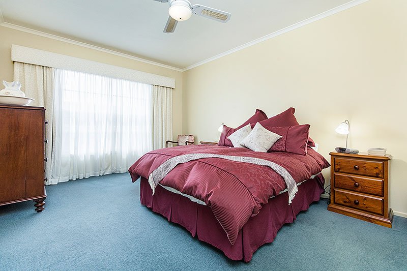 29 Roslyn Road, Belmont image 9