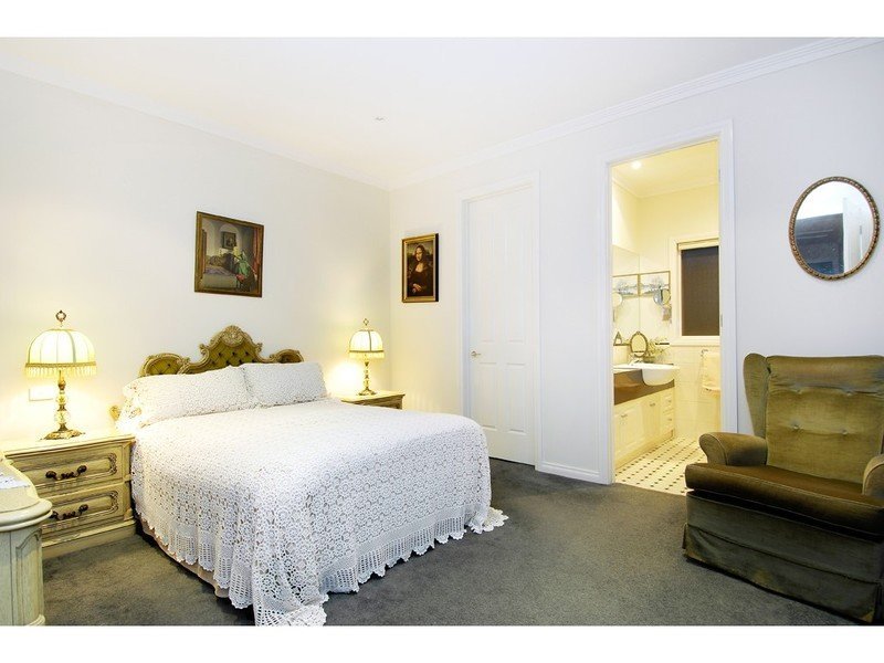 2/9 Ruby Street, Balwyn image 4