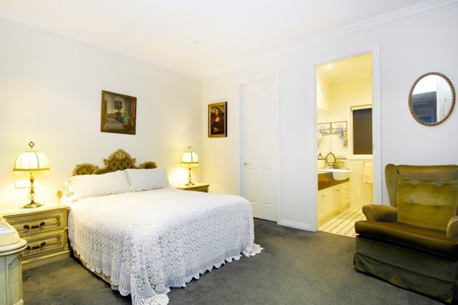 2/9 Ruby Street, Balwyn image 1