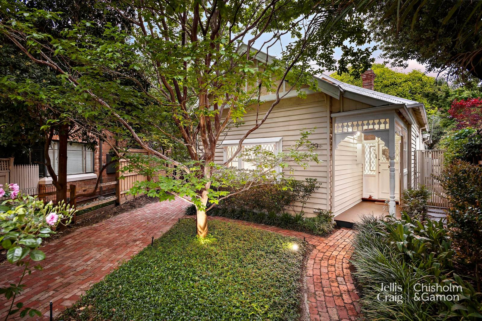 29 Ruskin Street, Elwood image 1