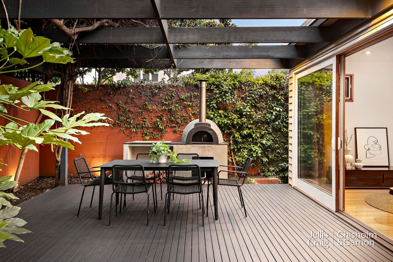 29 Ruskin Street, Elwood image 3