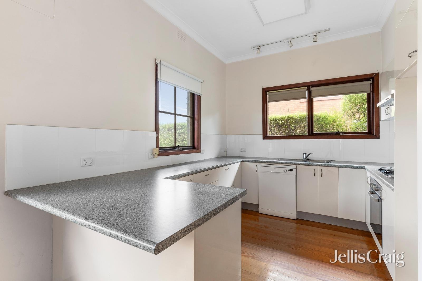 29 Scheele Street, Surrey&nbsp;Hills image 5