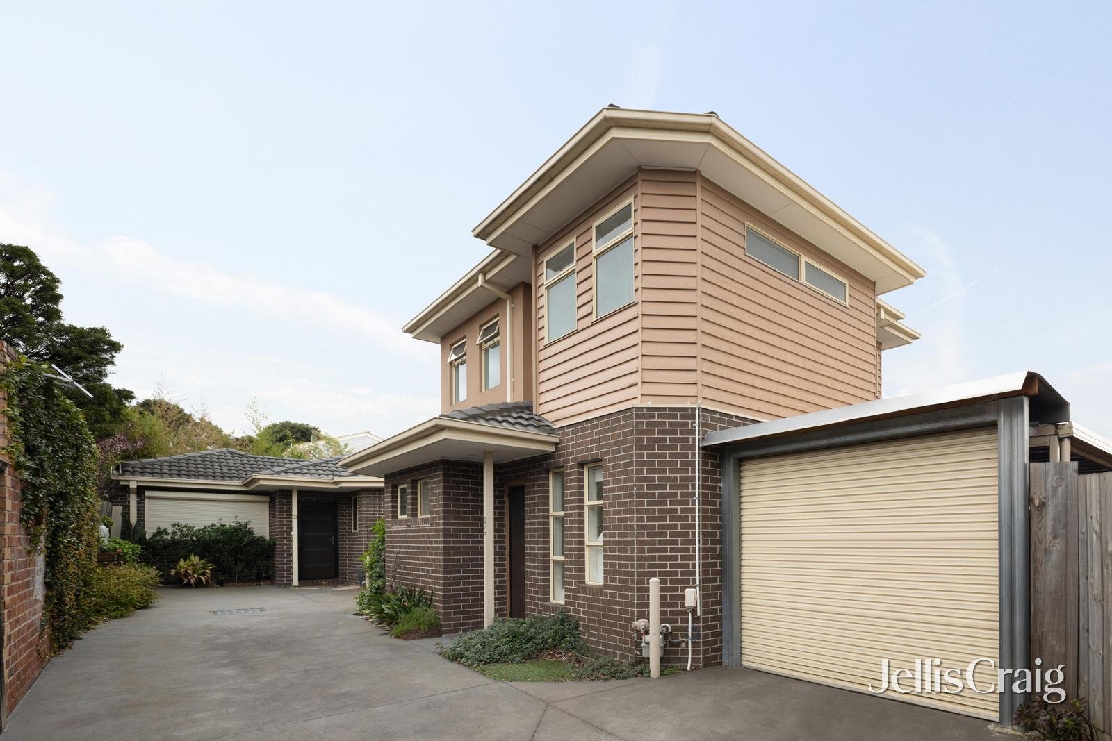 2/9 Shand Road, Reservoir image 1