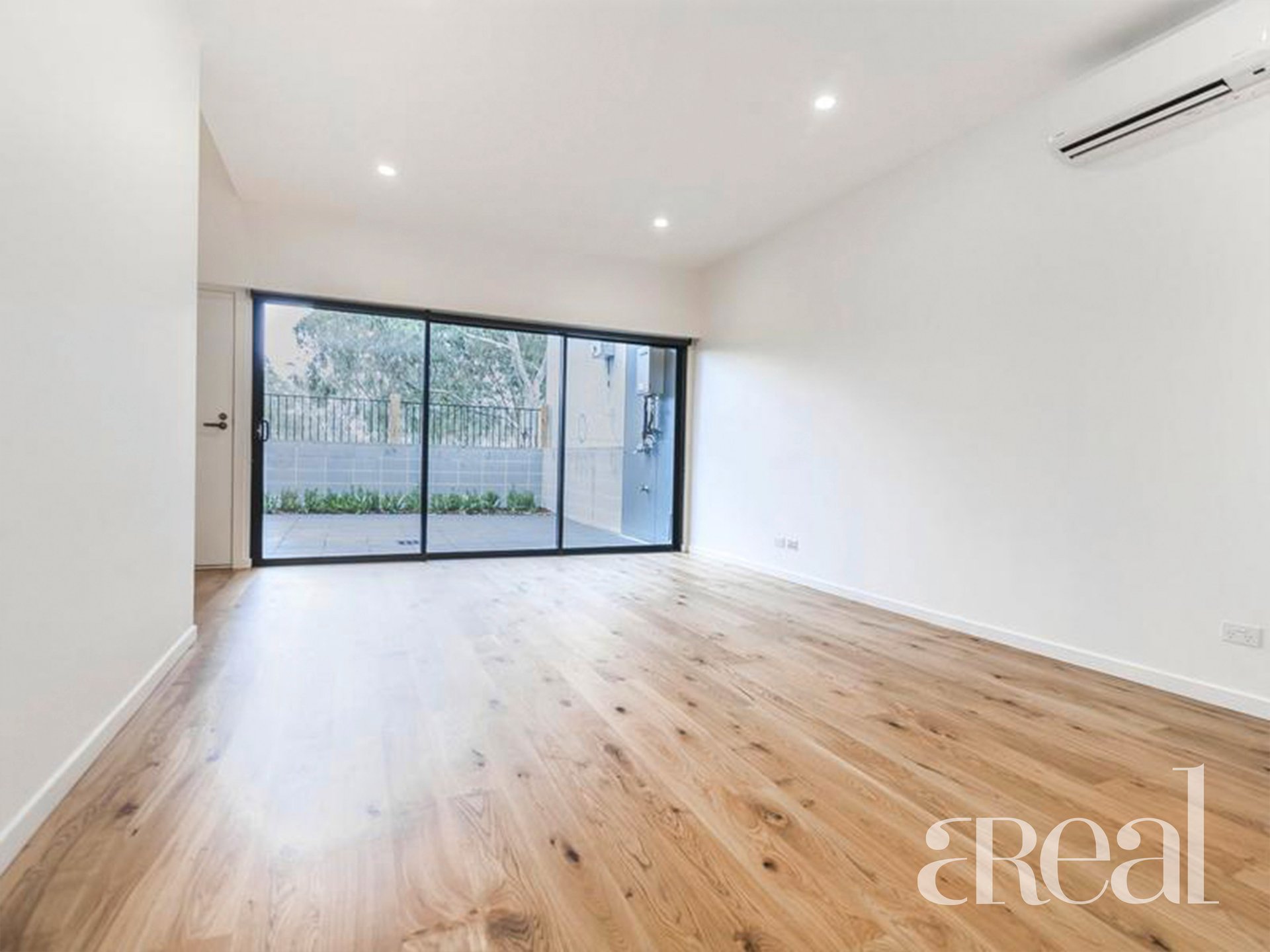 29 Sharp Circuit, Mill Park VIC 3082