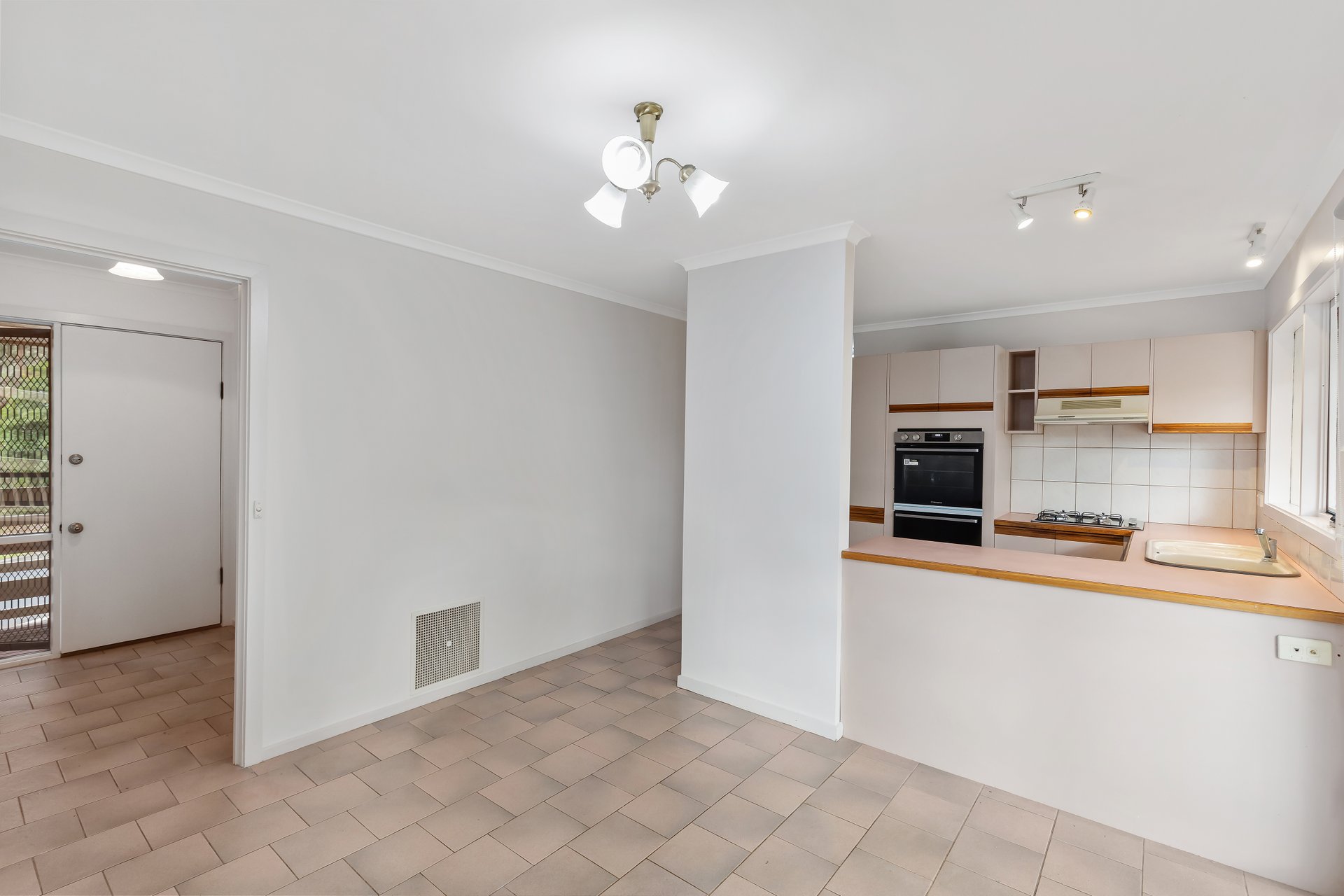 29 Sheffield Street, Eltham image 4