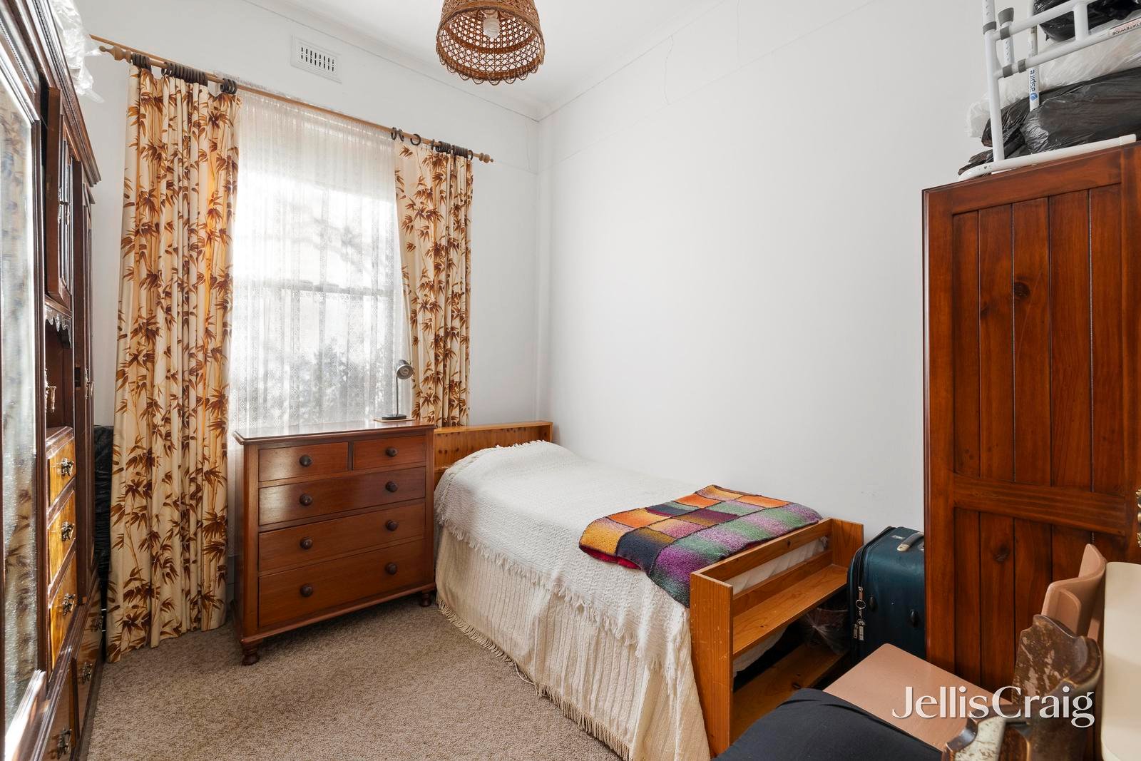 29 Shepparson Avenue, Carnegie image 6