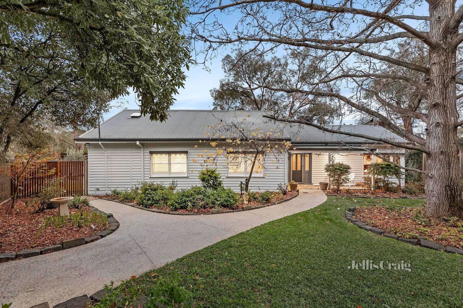29 Smith Avenue, Croydon image 3